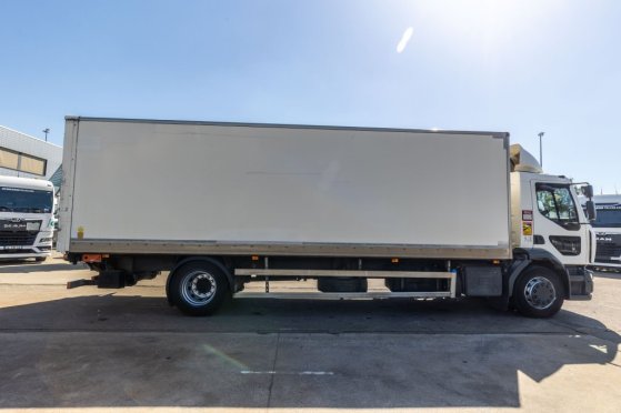 RENAULT D 18 250 DXI + DHOLLANDIA 1.5T. D 18 250 DXI + DHOLLANDIA 1.5T. 2015 2 image 46