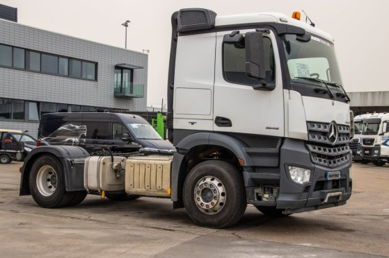 MERCEDES AROCS(no Actros) 1845LS+E6+HYDRAULIQUE Mercedes-Benz AROCS(no Actros) 1845LS+E6+HYDRAULIQUE 2014 2 Tractor Units ...