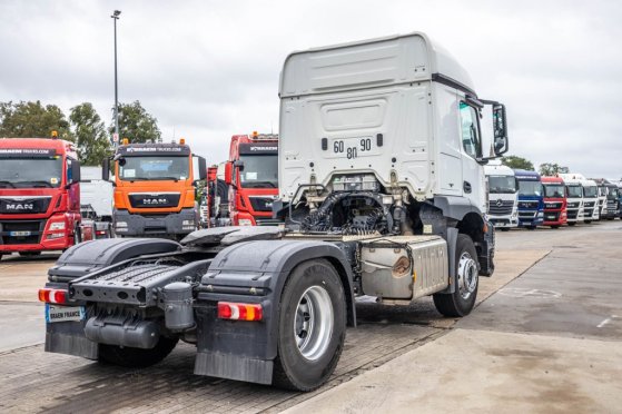 MERCEDES AROCS 1846 LS (No Actros) Mercedes-Benz AROCS 1846 LS (No Actros) 2017 2 Tractor Units image 3