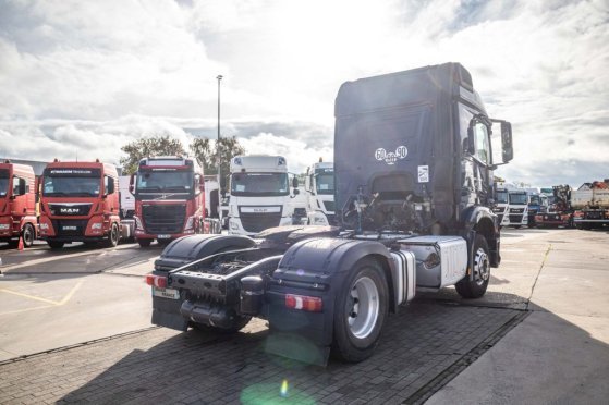 MERCEDES AROCS 1843 LS ( NO ACTROS) +HYDRAULIQUE Mercedes-Benz AROCS 1843 LS ( NO ACTROS) +HYDRAULIQUE 2015 2 Tractor Unit...