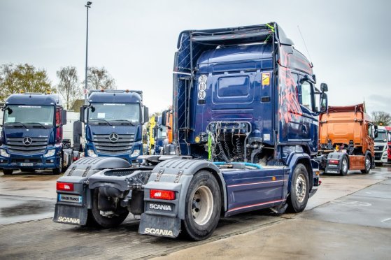 SCANIA R450+INTARDER+KIPHYDR+65T+FULL OPTION R450+INTARDER+KIPHYDR+65T+FULL OPTION 2015 2 Tractor Units image 42