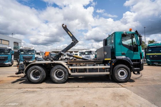 IVECO TRAKKER 360-6x4-PALFINGER TRAKKER 360-6x4-PALFINGER 2015 2 image 48