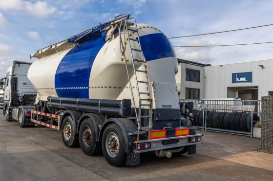 FELDBINDER EUT 40.3- 40.000 L CEMENT/CIMENT/ZEMENT Feldbinder EUT 40.3- 40.000 L CEMENT/CIMENT/ZEMENT 2011 2 Tanker semi t...