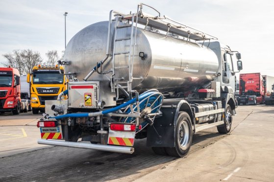RENAULT KERAX 380+MAGYAR INOX 11000L/3COMP./MELK/LAIT/MILCH KERAX 380+MAGYAR INOX 11000L/3COMP./MELK/LAIT/MILCH 2012 2 ima...