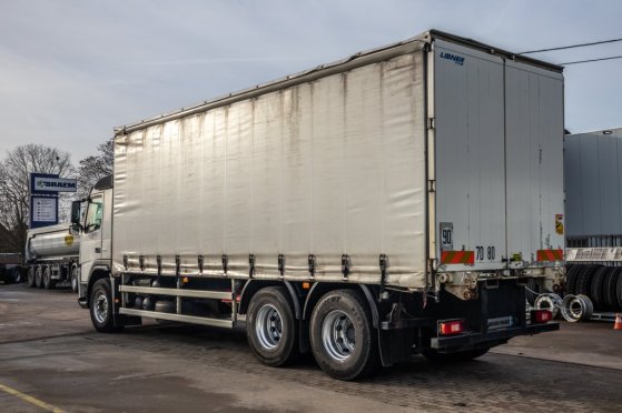 VOLVO FM330-6x2-10 pneus/tires-intarder FM330-6x2-10 pneus/tires-intarder 2011 2 image 4