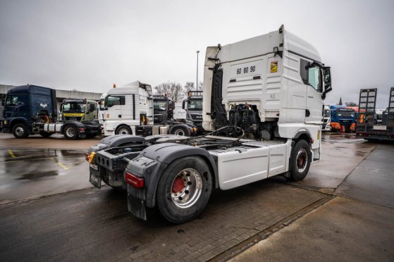 MAN TGX 18.510 LLS+INTARDER+HYDR. TGX 18.510 LLS+INTARDER+HYDR. 2022 2 Tractor Units image 4