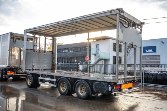 LECITRAILER VOLAILLE/GEFLÛGEL/POULTRY+REHAUSSABLE Lecitrailer VOLAILLE/GEFLÛGEL/POULTRY+REHAUSSABLE 2011 2 Flatbed open tr...