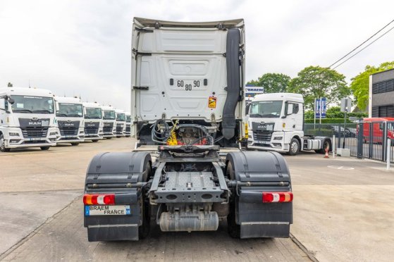 MERCEDES ACTROS 1845+VOITH+HYDR Mercedes-Benz ACTROS 1845+VOITH+HYDR 2017 2 Tractor Units image 3