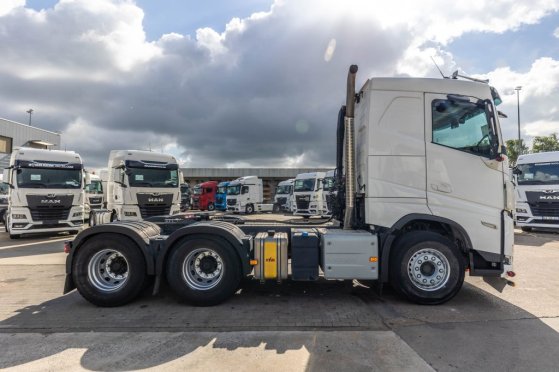 VOLVO FH 500 -6X4 590 2023 2 Tractor Units image 17