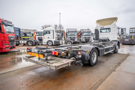 RENAULT D19 WIDE 320 DXI + DHOLLANDIA 2T. D19 WIDE 320 DXI + DHOLLANDIA 2T. 2018 2 image 7