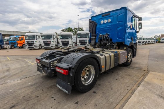 RENAULT T480+HYDR T480+HYDR 2017 2 Tractor Units image 60