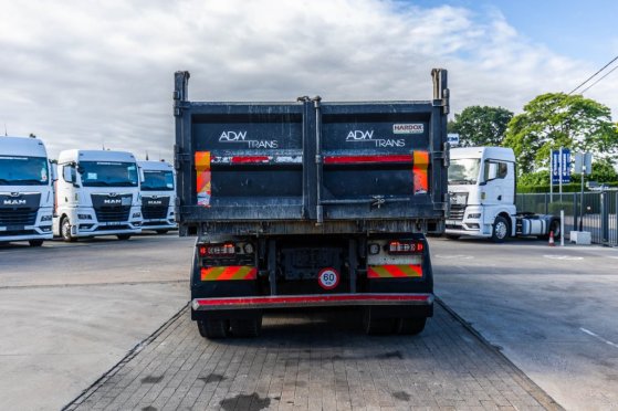 VOLVO FMX 460 - TIPPER / TRACTOR FMX 460 - TIPPER / TRACTOR 2010 2 Tipper trucks image 30