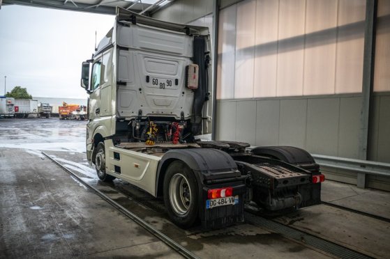 MERCEDES ACTROS 1845LS+E6+VOITH Mercedes-Benz ACTROS 1845LS+E6+VOITH 2014 2 Tractor Units image 32