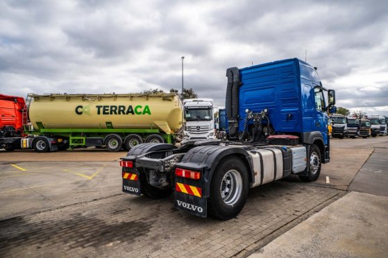 VOLVO FM 420 + KIPHYDR. FM 420 + KIPHYDR. 2018 2 Tractor Units image 34