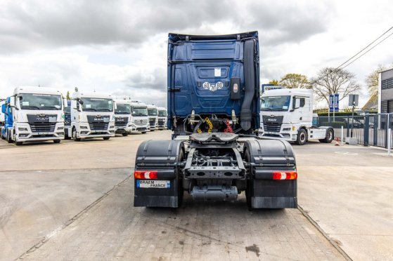 MERCEDES ACTROS 1846 LS +ADR Mercedes-Benz ACTROS 1846 LS +ADR 2018 2 Tractor Units image 47