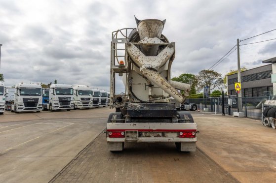 RENDERS BETON MIXER 12M3 + MOTOR (MALAXEUR/MISCHER) Renders BETON MIXER 12M3 + MOTOR (MALAXEUR/MISCHER) 2012 2 Concrete Mi...
