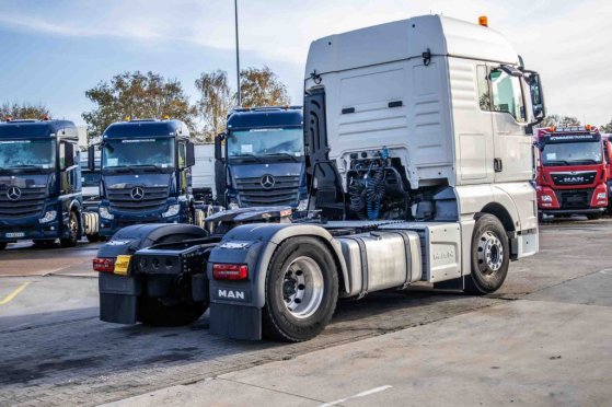 MAN TGX 18.440 XLX BLS + INTARDER TGX 18.440 XLX BLS + INTARDER 2016 2 Tractor Units image 4