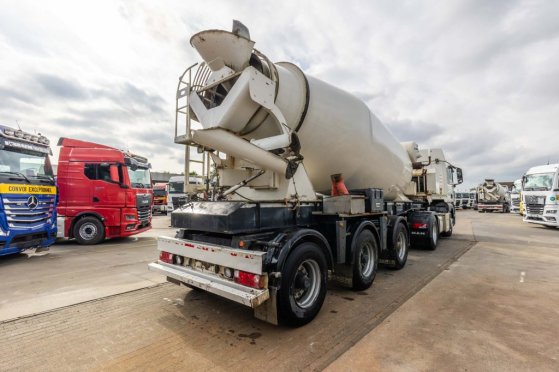 RENDERS BETON MIXER 12M3 + MOTOR (MALAXEUR/MISCHER) Renders BETON MIXER 12M3 + MOTOR (MALAXEUR/MISCHER) 2012 2 Concrete Mi...
