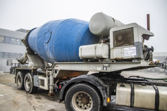 MOL BETON MIXER/MALAXEUR/MISCHER 12M3+MOTOR/MOTEUR MOL BETON MIXER/MALAXEUR/MISCHER 12M3+MOTOR/MOTEUR 2000 2 Concrete Mixe...
