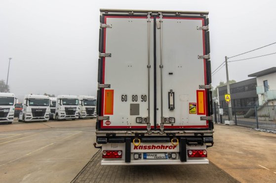 KASSBOHRER KASSBOHRER+CARRIER VECTOR 1550 MONO Kässbohrer KASSBOHRER+CARRIER VECTOR 1550 MONO 2017 2 Refrigerated semi tra...