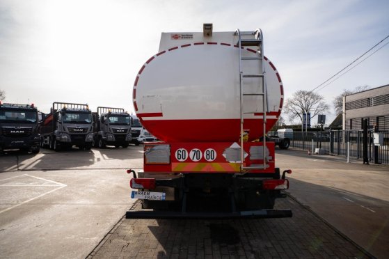 MAN TGS 26.360 + ALU 19.000L+6COMP TGS 26.360 + ALU 19.000L+6COMP 2016 2 image 16