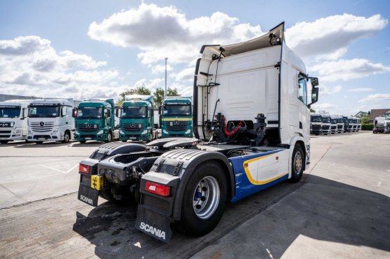 SCANIA R450-NEW MODEL + KIPHYDR. R450-NEW MODEL + KIPHYDR. 2017 2 Tractor Units image 5