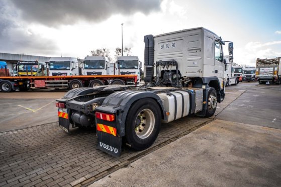 VOLVO FMX 420+HYDR FMX 420+HYDR 2010 2 Tractor Units image 4