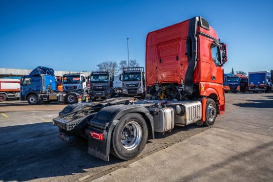 MERCEDES ACTROS 1843 LS+KIPHYDR. ACTROS 1843 LS+KIPHYDR. 2017 2 Tractor Units image 35