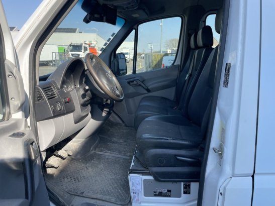 MERCEDES SPRINTER 516 CDI - 64 558 KM SPRINTER 516 CDI - 64 558 KM 2015 2 Open box vans image 23