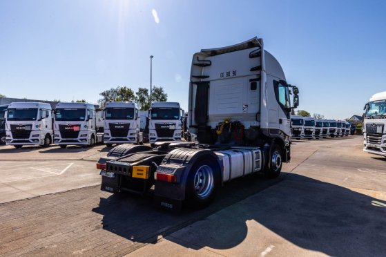 IVECO STRALIS 460 STRALIS 460 2016 2 Tractor Units image 18