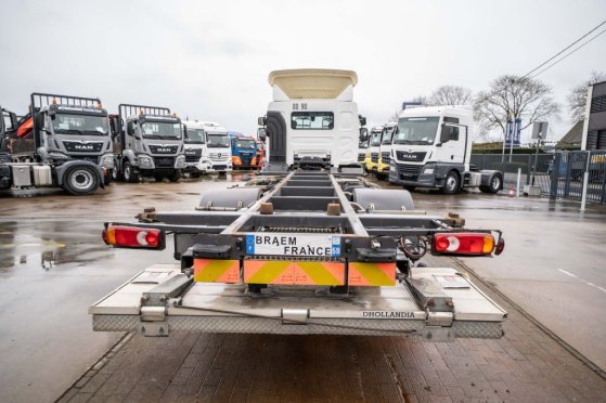 RENAULT D19 WIDE 320 DXI + DHOLLANDIA 2T. D19 WIDE 320 DXI + DHOLLANDIA 2T. 2018 2 image 8