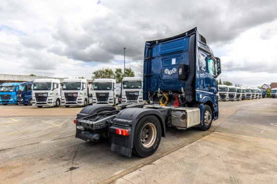 MERCEDES ACTROS 1846 LS +ADR Mercedes-Benz ACTROS 1846 LS +ADR 2018 2 Tractor Units image 33