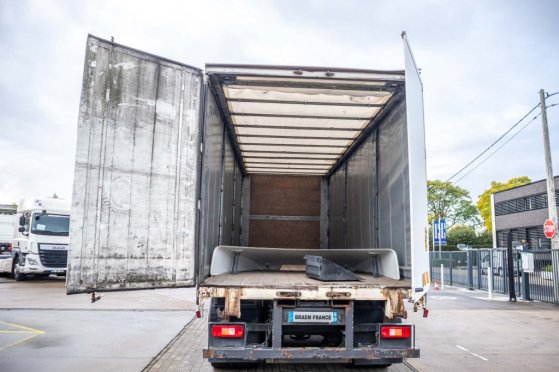 VOLVO FM 330-6x2-E5+10 pneus/tires+intarder FM 330-6x2-E5+10 pneus/tires+intarder 2010 2 image 50