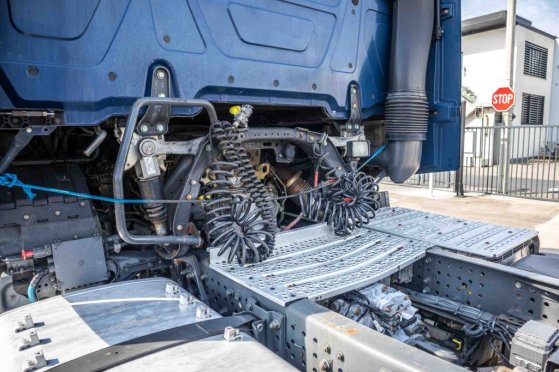 MERCEDES ACTROS 1848 LS Mercedes-Benz ACTROS 1848 LS 2015 2 Tractor Units image 19