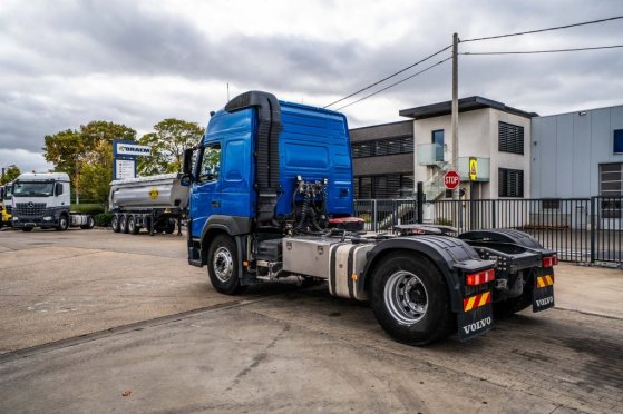 VOLVO FM 420 + KIPHYDR. FM 420 + KIPHYDR. 2018 2 Tractor Units image 50