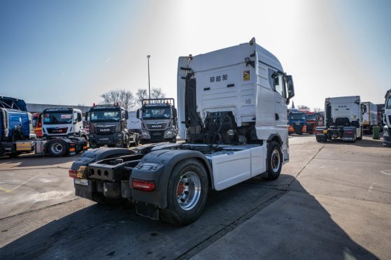 MAN TGX 18.510 LLS+INTARDER+HYDR. TGX 18.510 LLS+INTARDER+HYDR. 2022 2 Tractor Units image 62