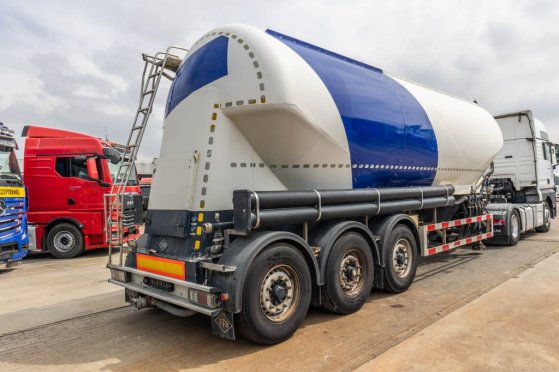 FELDBINDER EUT 40.3- 40.000 L CEMENT/CIMENT/ZEMENT Feldbinder EUT 40.3- 40.000 L CEMENT/CIMENT/ZEMENT 2011 2 Tanker semi t...