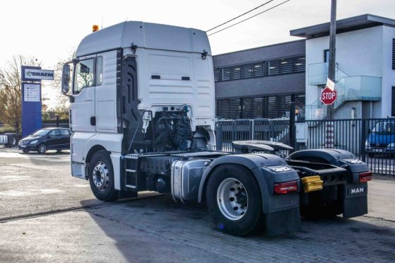 MAN TGX 18.440 XLX BLS + INTARDER TGX 18.440 XLX BLS + INTARDER 2016 2 Tractor Units image 5