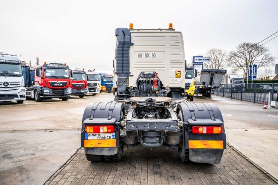 VOLVO FMX 460 GLOB + HYDR FMX 460 GLOB + HYDR 2017 2 Tractor Units image 50