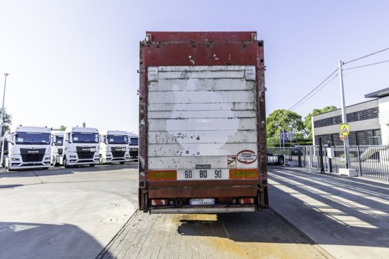 LECITRAILER CUELLO CISNE 3E-RD+DOUBLE ETAGE+DHOLLANDIA 2TON Lecitrailer CUELLO CISNE 3E-RD+DOUBLE ETAGE+DHOLLANDIA 2TON 20...