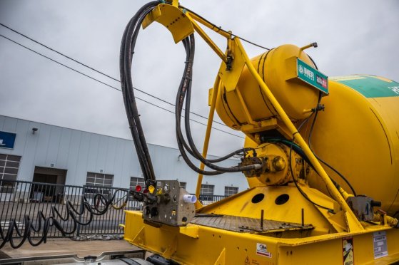 IMER BETON MIXER/MALAXEUR/MISCHER-10M3- STEERING AXLE Imer BETON MIXER/MALAXEUR/MISCHER-10M3- STEERING AXLE 2017 2 Concret...