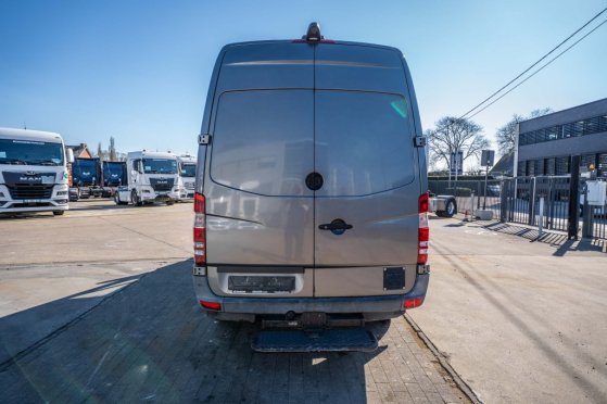 MERCEDES SPRINTER 519 CDI Mercedes-Benz Sprinter 519 CDI 2010 2 image 133
