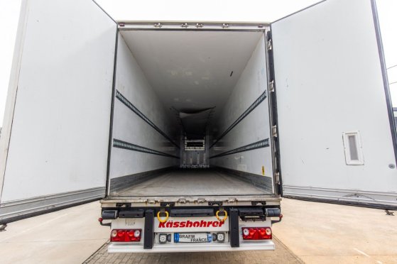KASSBOHRER KASSBOHRER+CARRIER VECTOR 1550 MONO Kässbohrer KASSBOHRER+CARRIER VECTOR 1550 MONO 2017 2 Refrigerated semi tra...