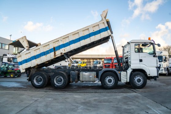 MAN TGS 41.400 BB TGS 41.400 BB 2008 2 Tipper trucks image 6