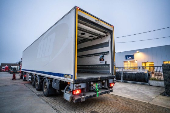 CHEREAU CHEREAU+CARRIER VECTOR 1950 MULTI TEMP. Chereau CHEREAU+CARRIER VECTOR 1950 MULTI TEMP. 2013 2 Refrigerated semi t...