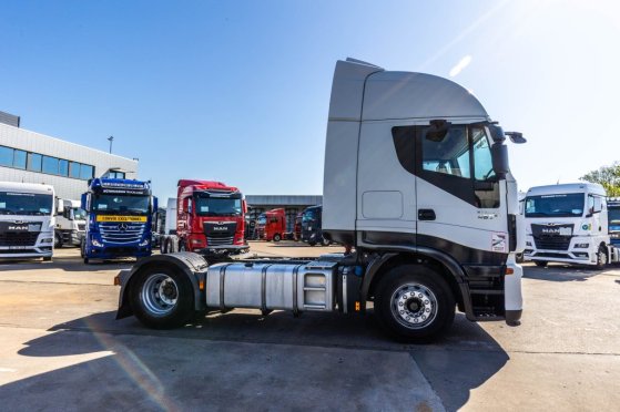 IVECO STRALIS 460 STRALIS 460 2016 2 Tractor Units image 19