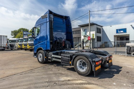 VOLVO FH 420 590 2015 2 Tractor Units image 6