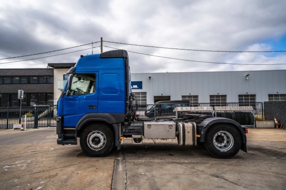 VOLVO FM 420 + KIPHYDR. FM 420 + KIPHYDR. 2018 2 Tractor Units image 51