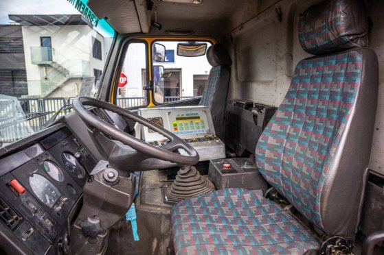 MERCEDES SK 2531-6X2-PATA/BITUMEN/ASFALT/GOUDRON Mercedes-Benz SK 2531-6X2-PATA/BITUMEN/ASFALT/GOUDRON 1997 2 Tipper truck...