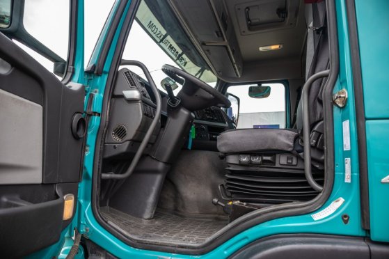 VOLVO FM 460 - 126 453 KM - PM 22024 SP FM 460 - 126 453 KM - PM 22024 SP 2010 2 image 50